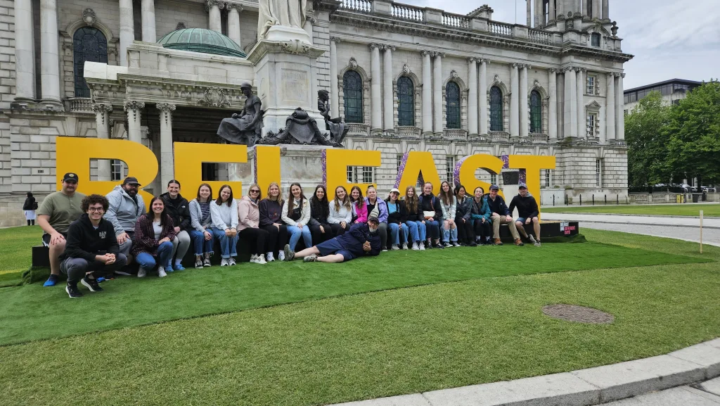 Groupe d'étudiants à Belfast