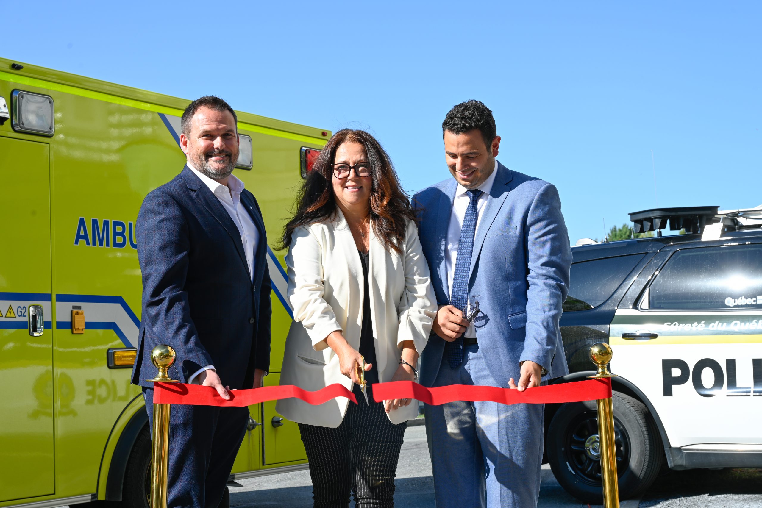 Coupe de ruban inauguration TP et SPU locaux