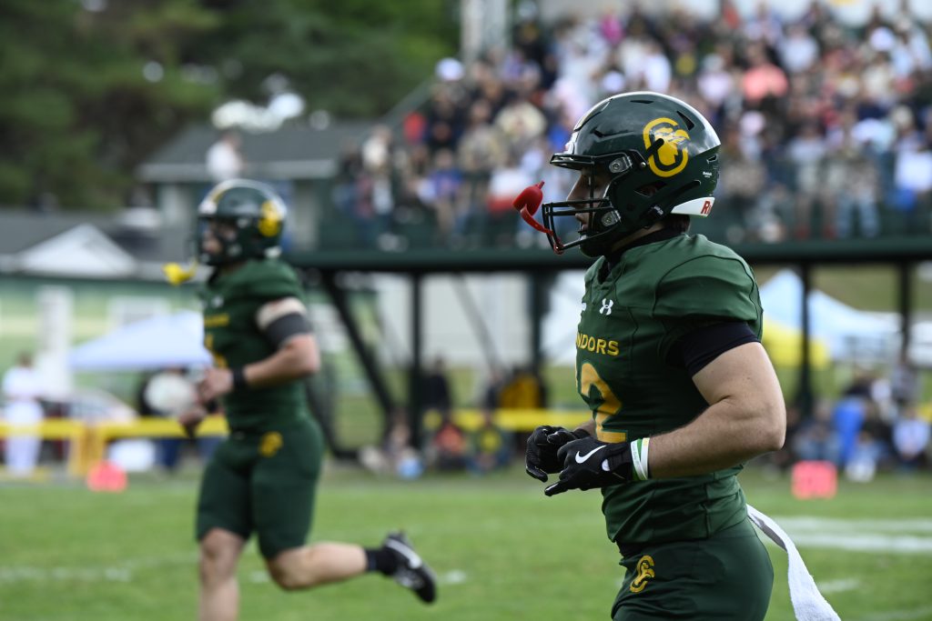 Condors football en course