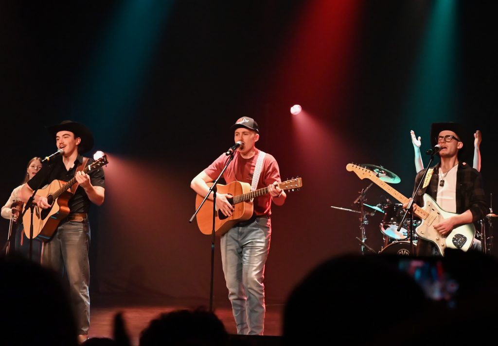 Trio musical sur scène